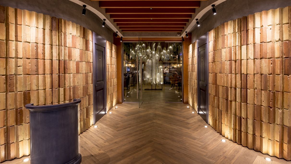 The modern interior of Park Land restaurant, the perfect location for organizing celebrations, event organization Kyiv.