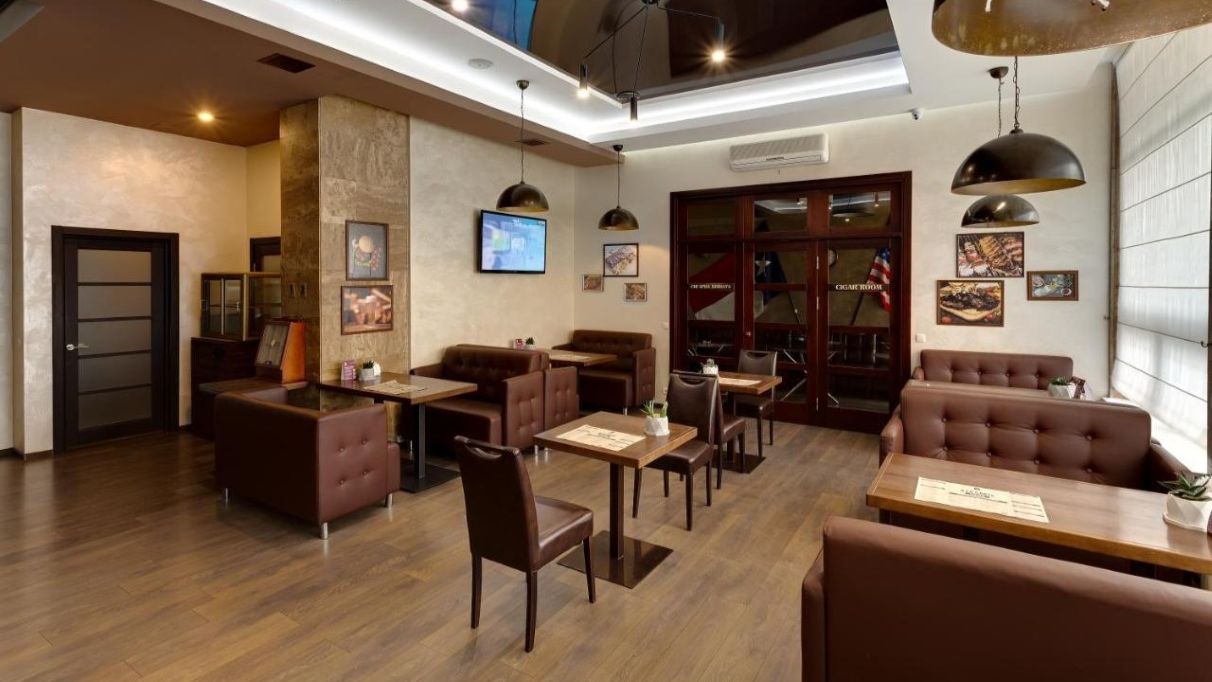 Організація конференцій в Києві – готель Братислава. Лобі