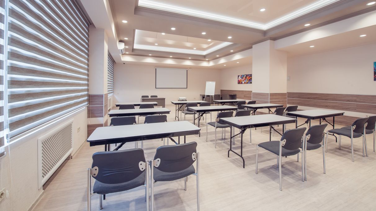 Ідеальна локація для проведення семінарів і презентацій у Києві – зал Альянс Омега