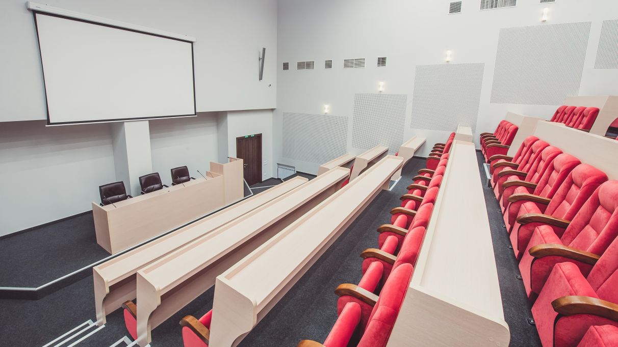 Просторий конференц-зал Аудиторія для конференц-сервісу у Києві